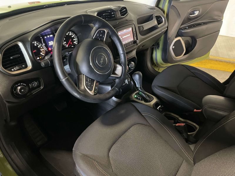 Used 2016 Jeep Renegade 75th Anniversary FWD image 6