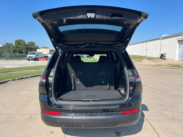 Used 2024 Jeep Grand Cherokee L Altitude AWD/4WD image 7