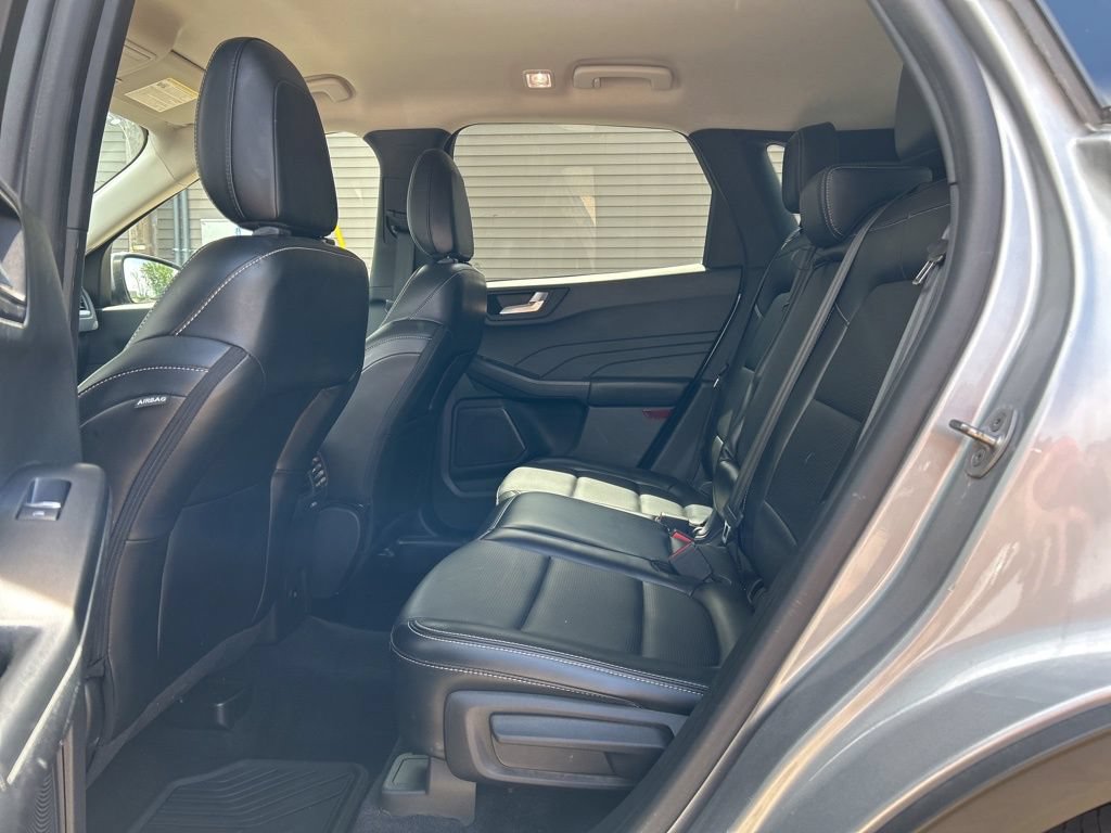 Used 2023 Ford Escape Platinum AWD/4WD image 11
