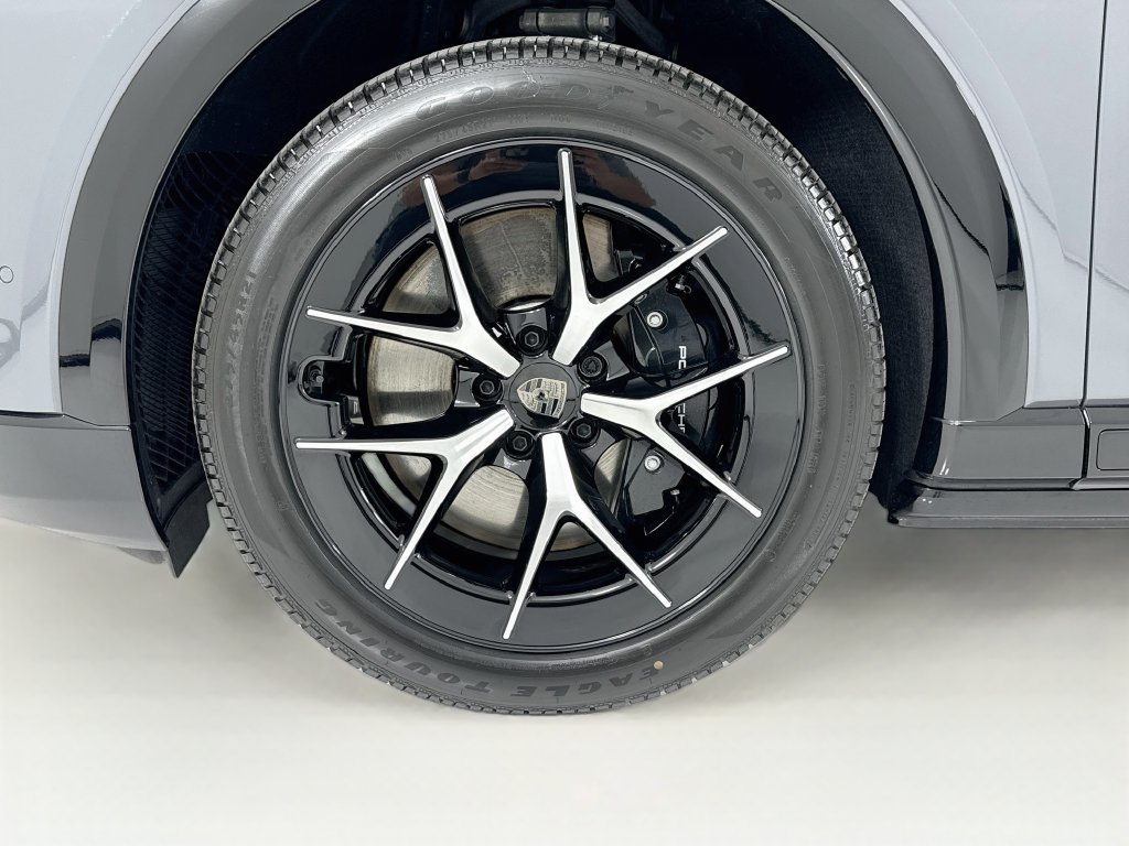 New 2026 Porsche Cayenne Turbo AWD/4WD image 34