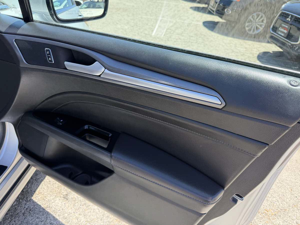 Used 2014 Ford Fusion Energi Titanium FWD image 16