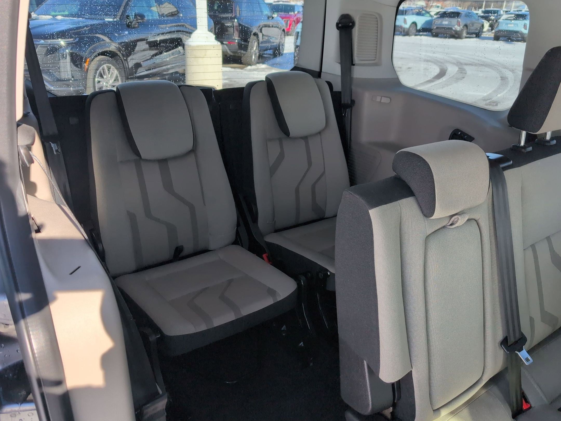 Used 2015 Ford Transit Connect XLT image 33