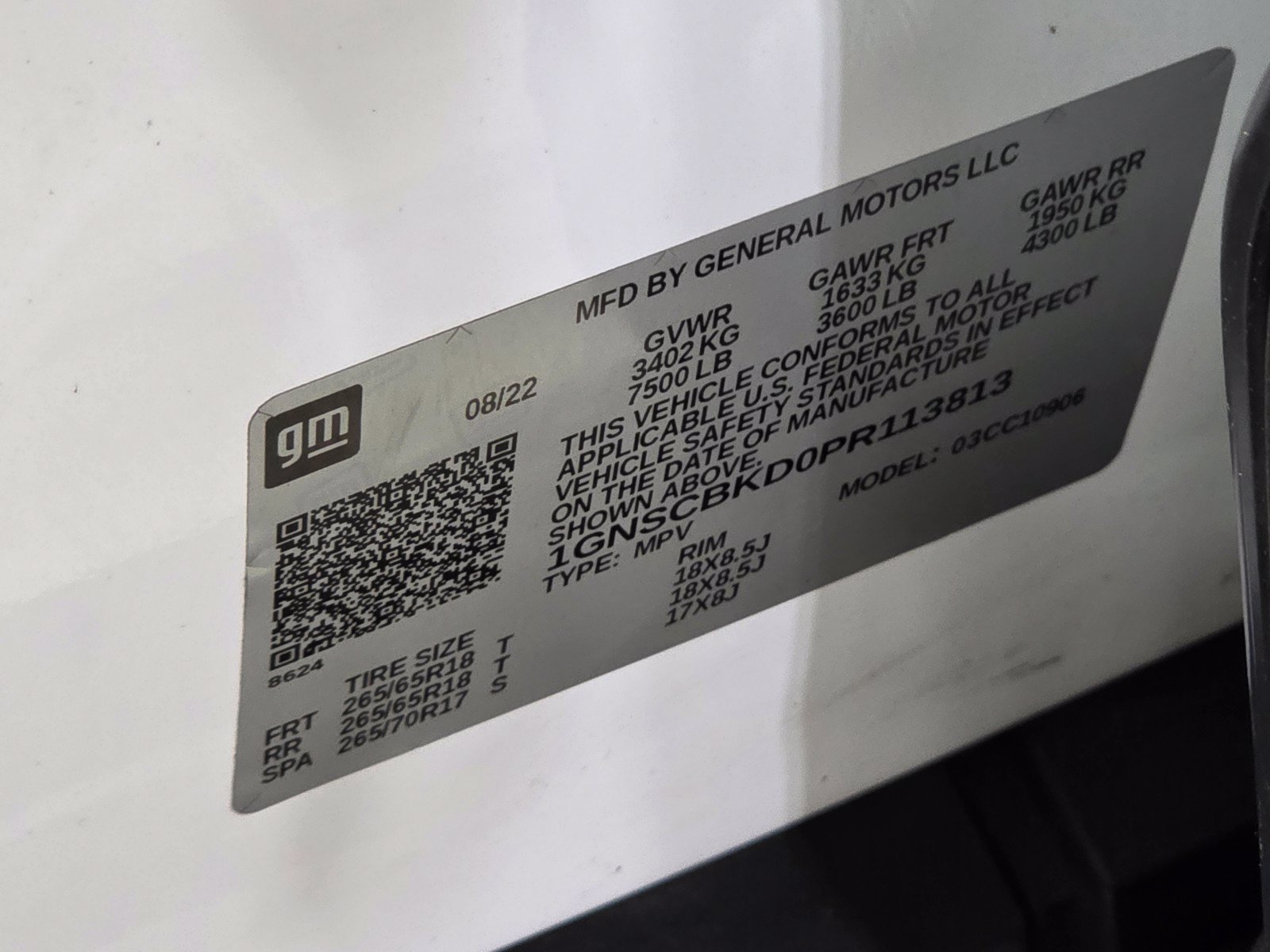 Used 2023 Chevrolet Suburban LS RWD image 36