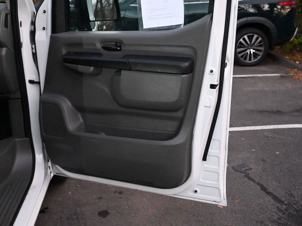 Used 2020 Nissan NV 2500 S image 31
