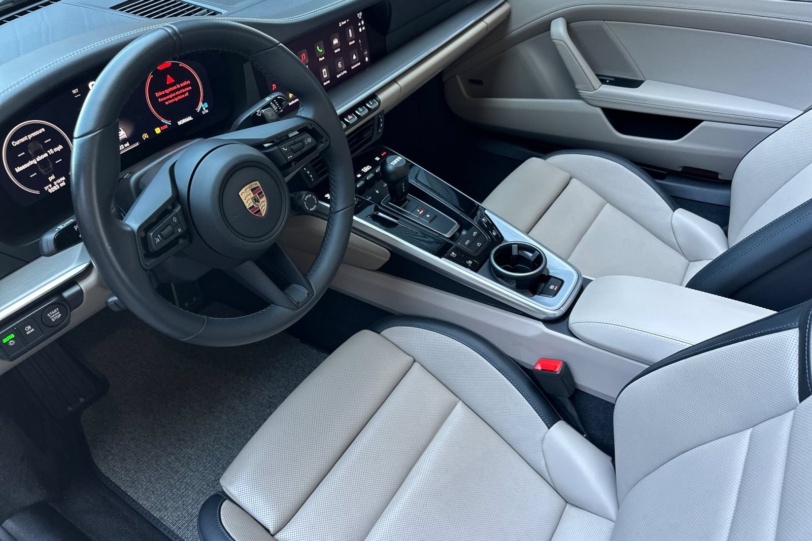 Used 2025 Porsche 911 Carrera RWD image 4