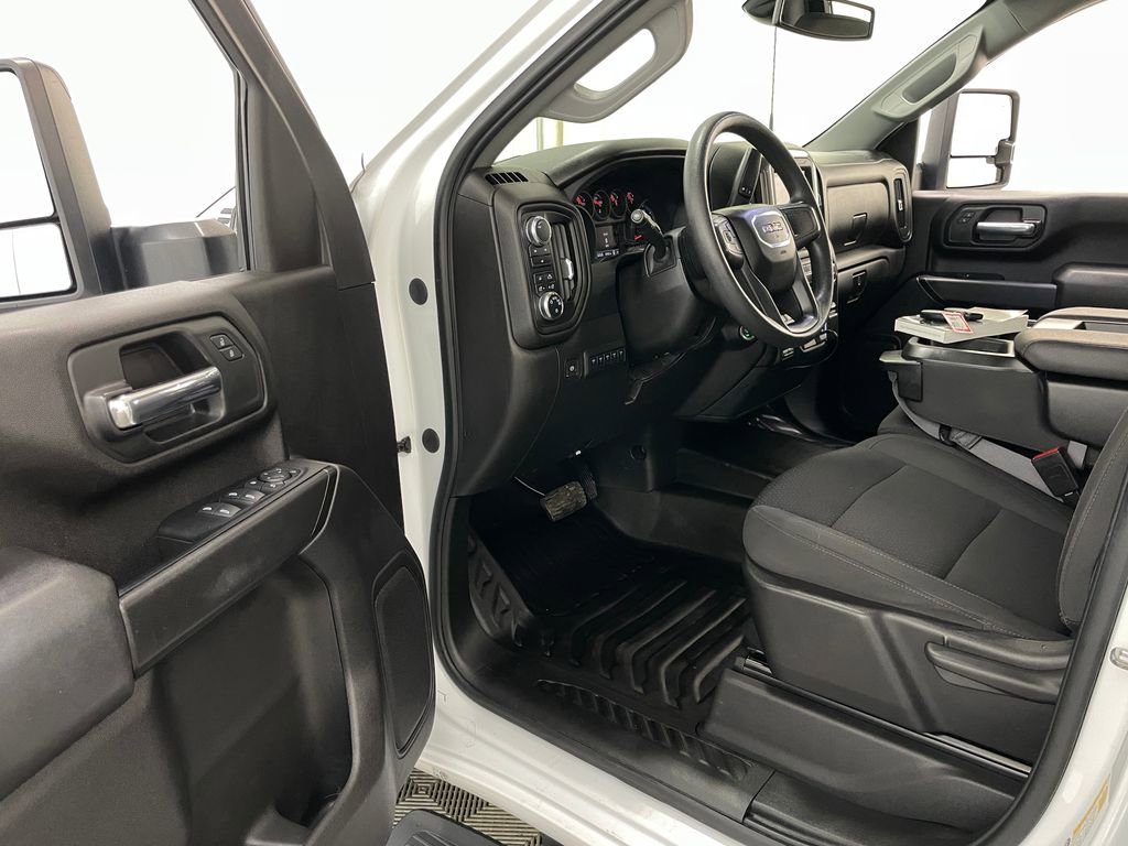 Used 2024 GMC Sierra 2500 Pro w/ 1SA Pro Safety Plus Package image 11