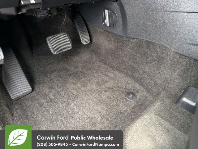 Used 2018 Ford Explorer XLT w/ Equipment Group 202A image 27