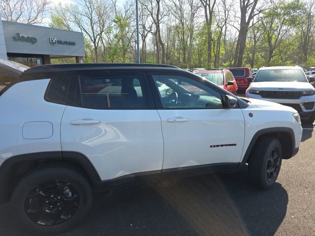 Used 2024 Jeep Compass Trailhawk w/ Trailhawk Elite Group image 25