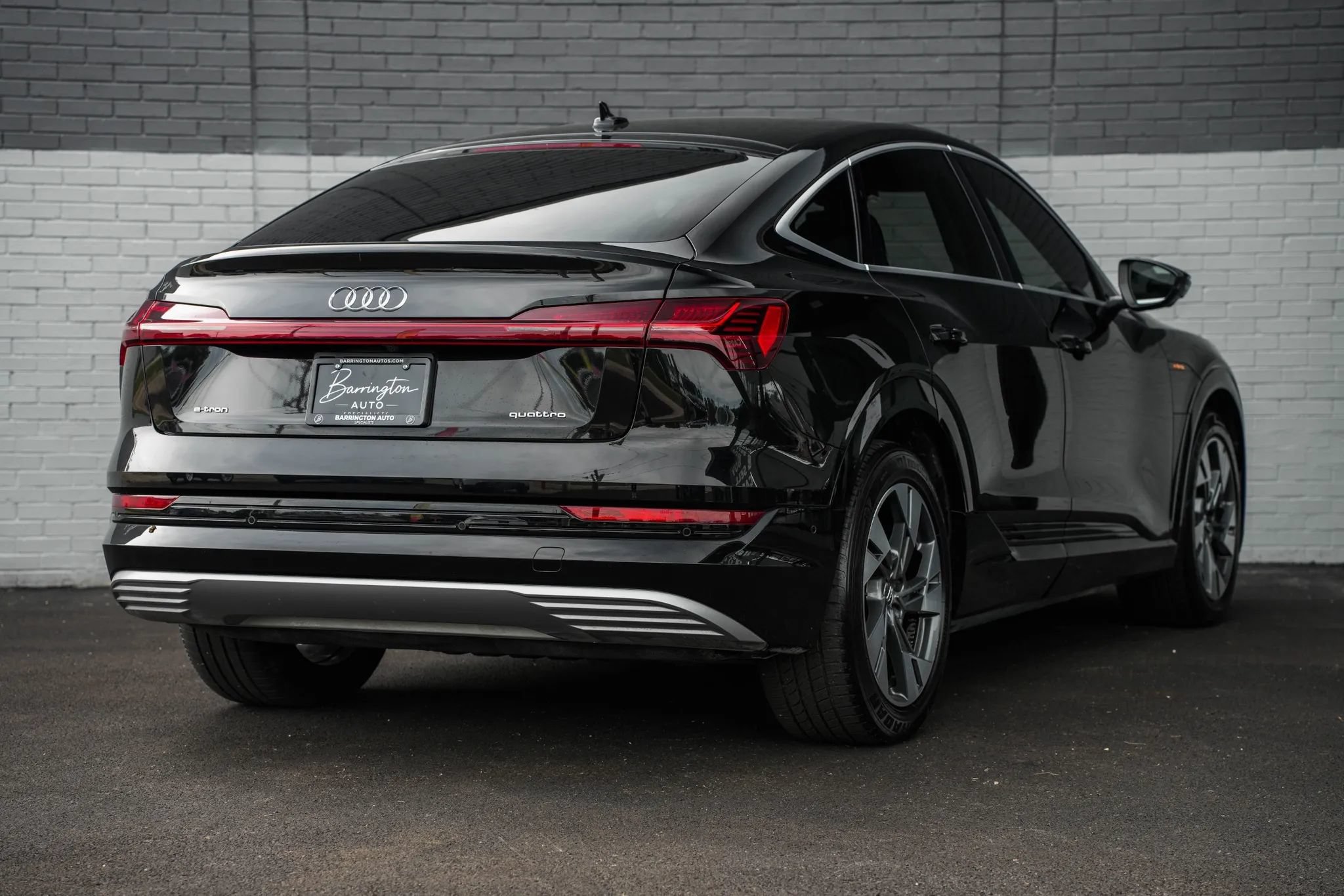 Used 2020 Audi e-tron Premium Plus AWD/4WD image 5