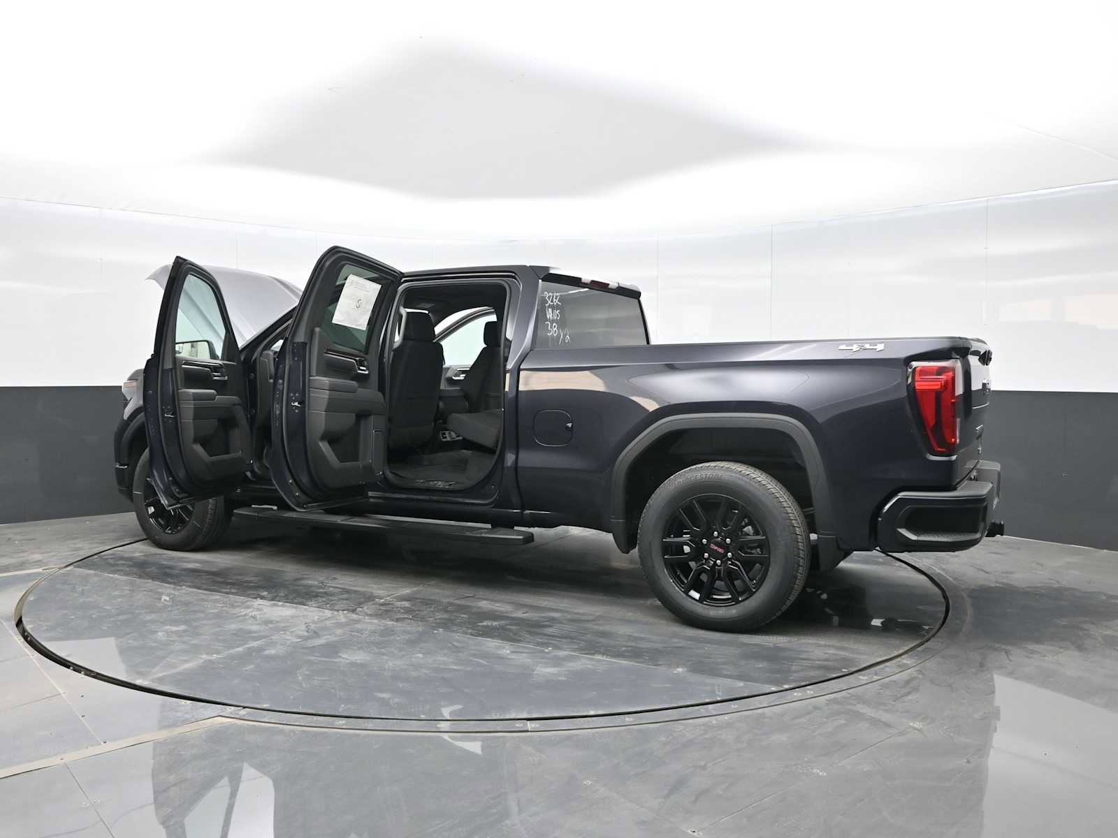 New 2025 GMC Sierra 1500 Elevation w/ LPO, Elevation Black Package image 32