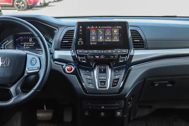 Certified 2024 Honda Odyssey Touring image 15