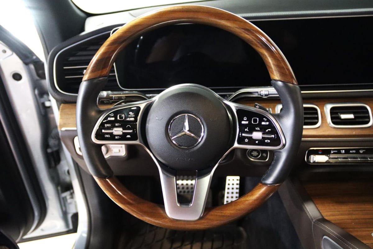Used 2023 Mercedes-Benz GLS 450 4MATIC image 44