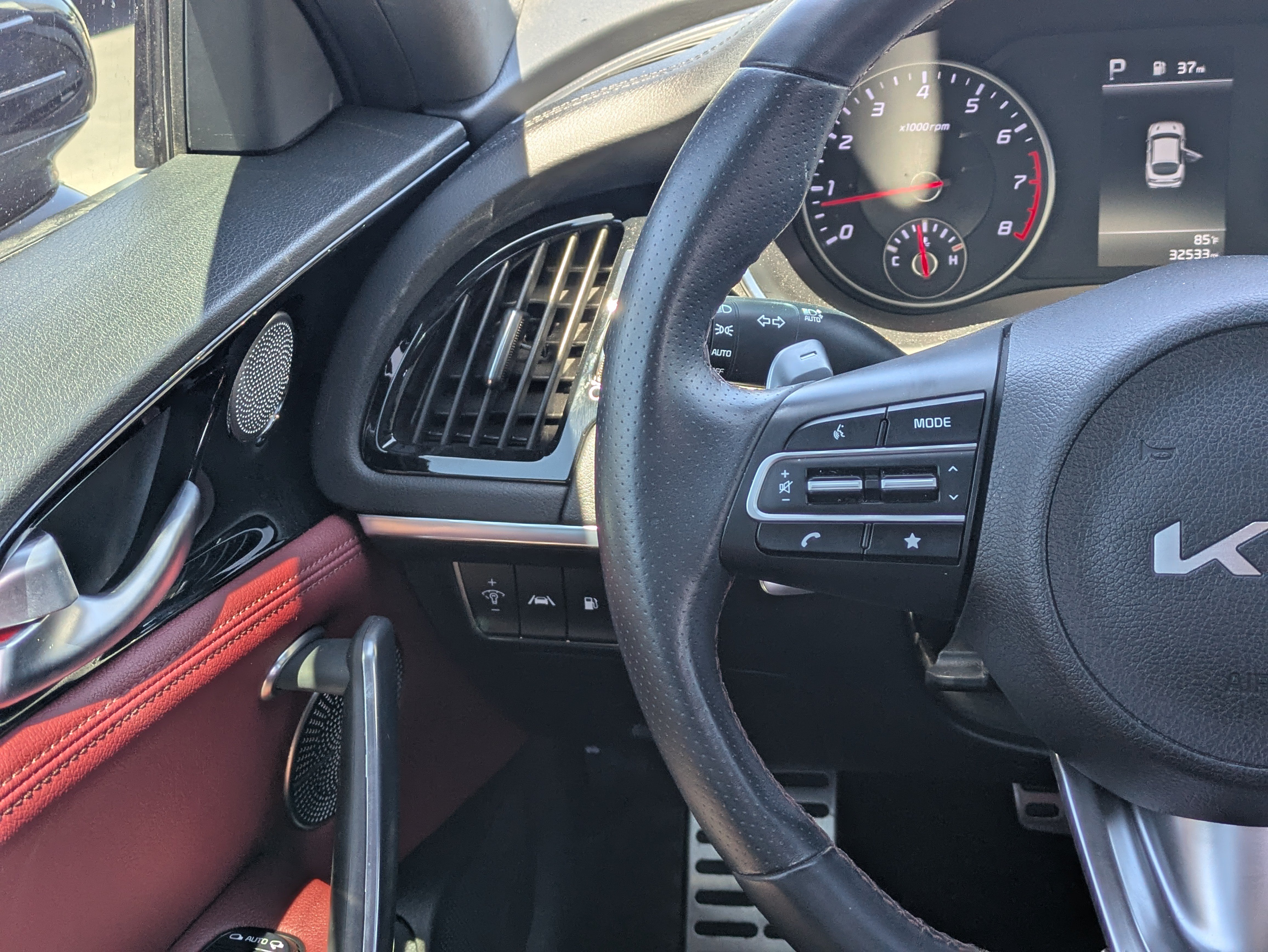 Used 2023 Kia Stinger GT-Line w/ Sun & Sound Package RWD image 22