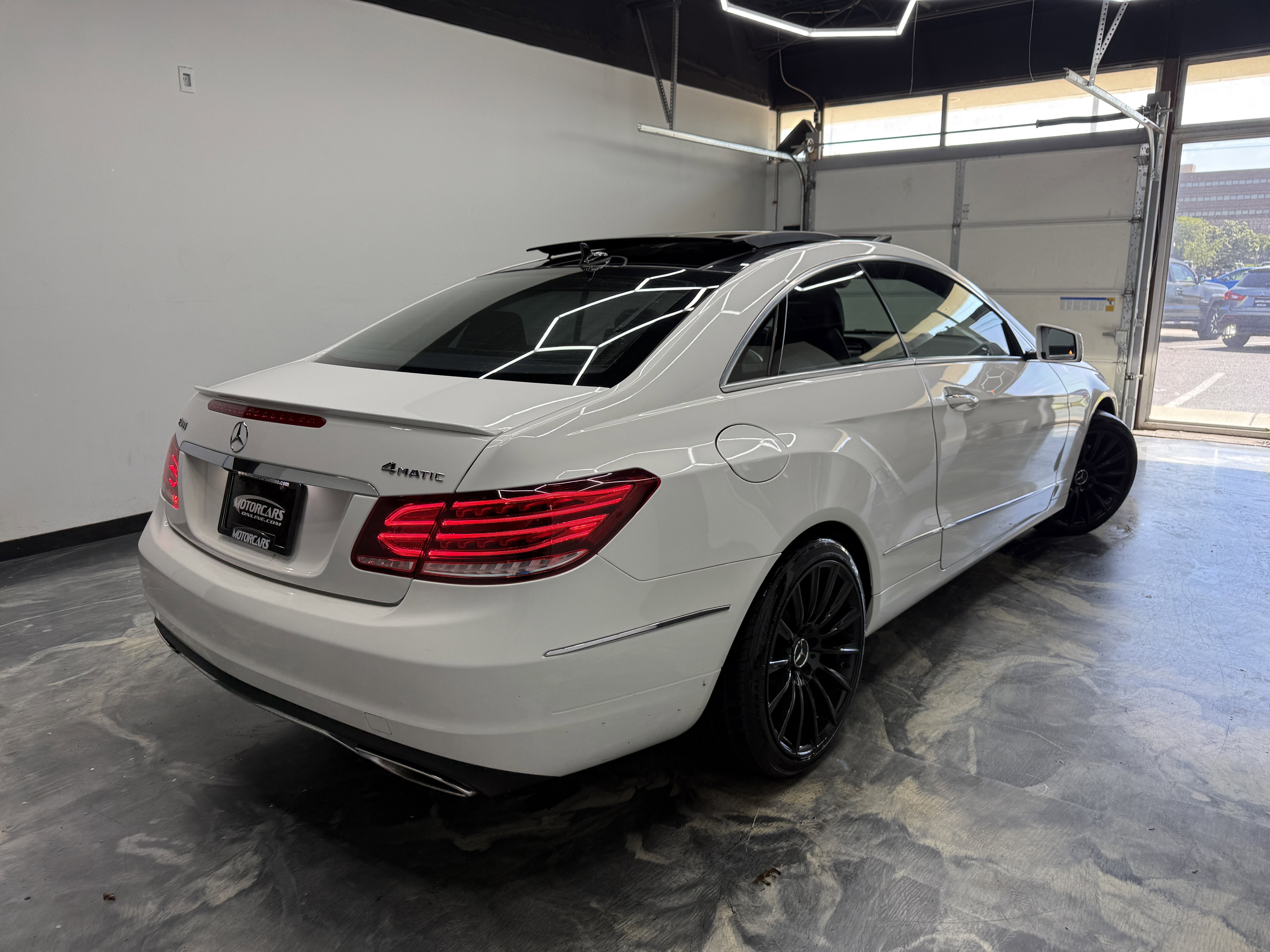 Used 2015 Mercedes-Benz E 400 4MATIC Coupe image 5
