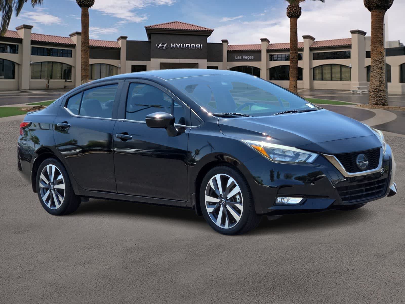 Used 2020 Nissan Versa SR FWD image 3