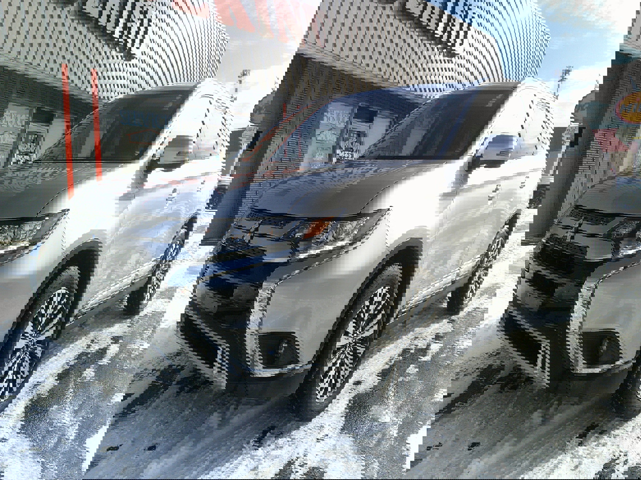 Used 2020 Mitsubishi Outlander SEL image 11