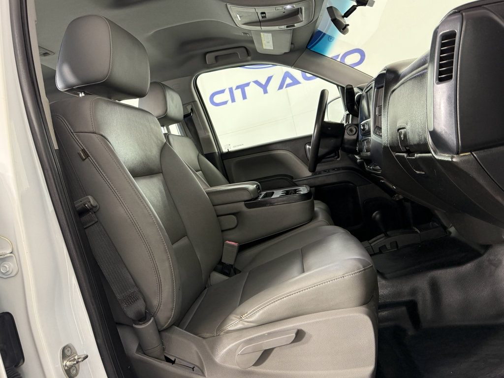 Used 2018 Chevrolet Silverado 1500 W/T w/ Trailering Package image 12