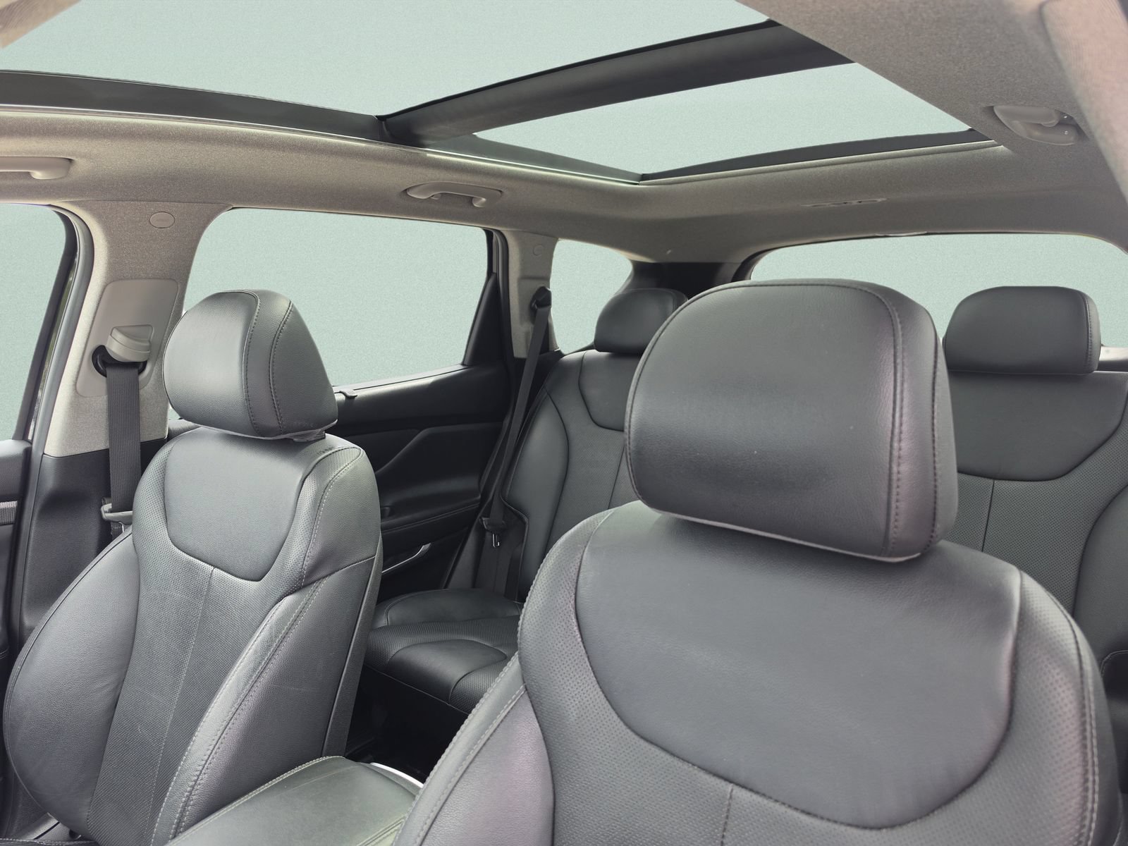 Used 2019 Hyundai Santa Fe AWD w/ Cargo Package image 24
