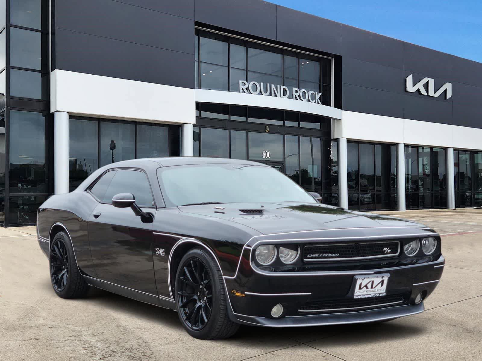 Used 2014 Dodge Challenger R/T w/ Blacktop Package RWD image 3