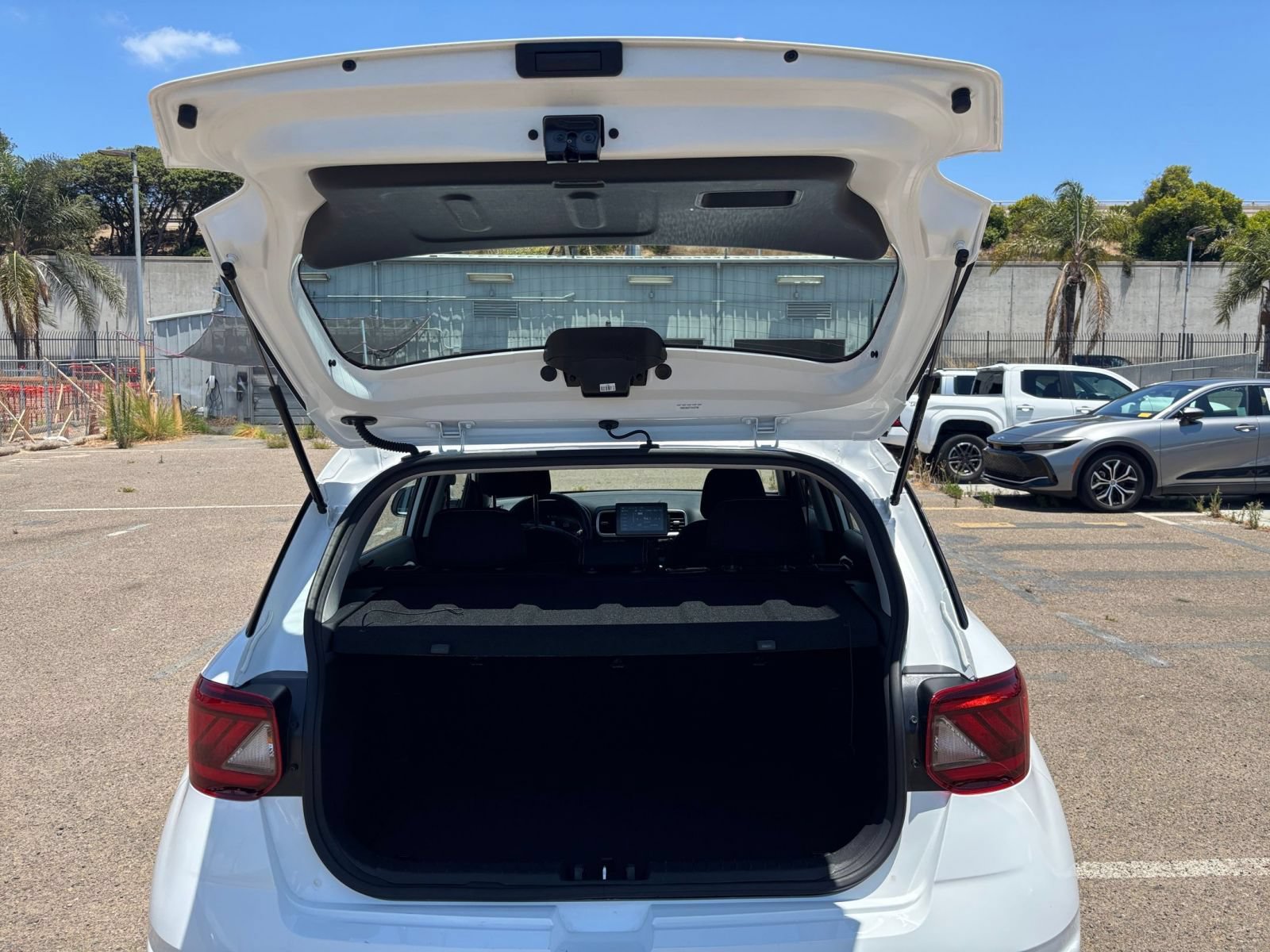 Used 2026 Hyundai Venue SEL FWD image 31