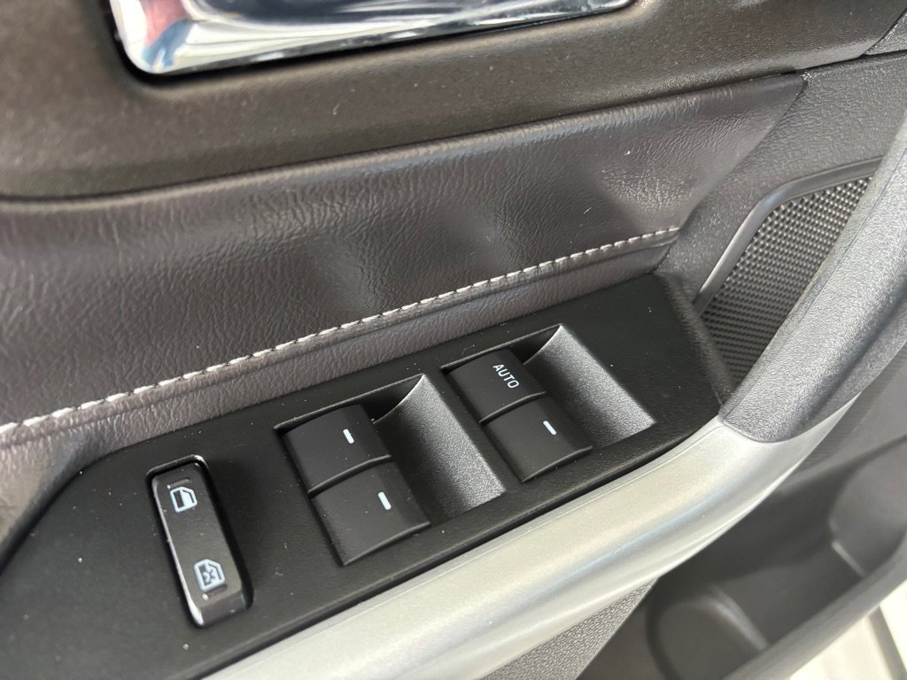 Used 2013 Ford Edge Sport w/ Driver Entry Pkg FWD image 22