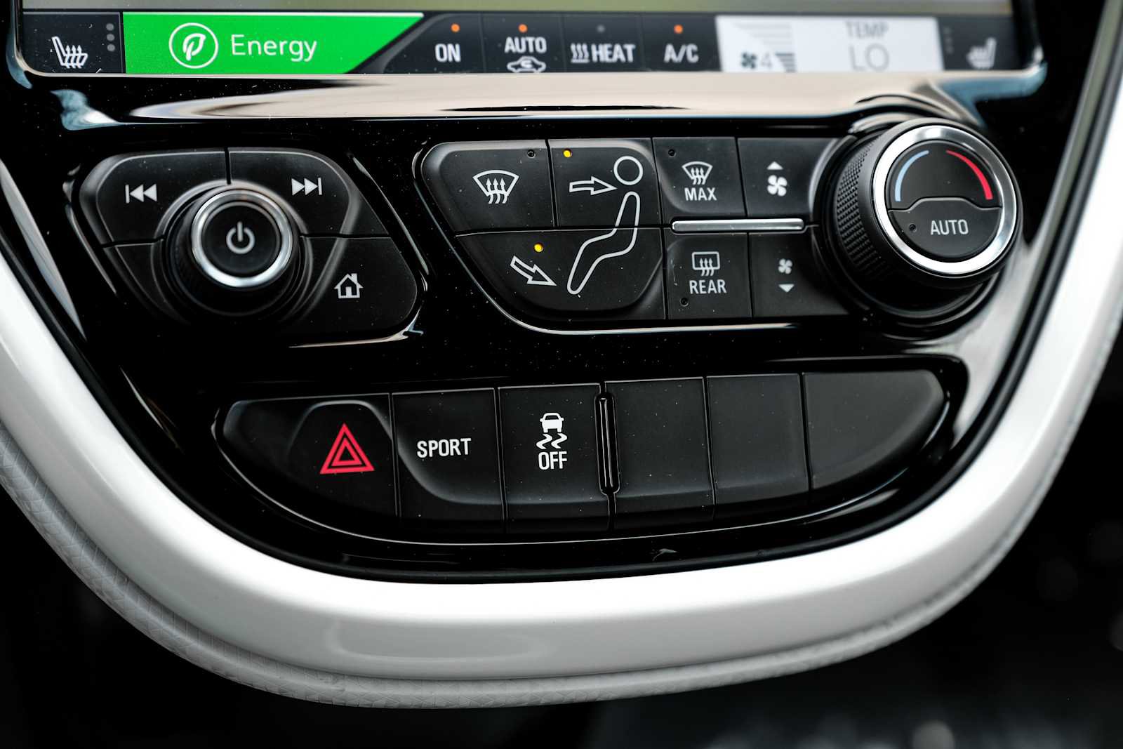 Used 2020 Chevrolet Bolt Premier w/ Infotainment Package image 25