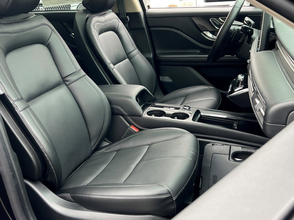 New 2026 Lincoln Corsair Reserve image 9