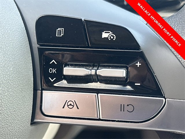 Used 2024 Hyundai Elantra SEL image 24