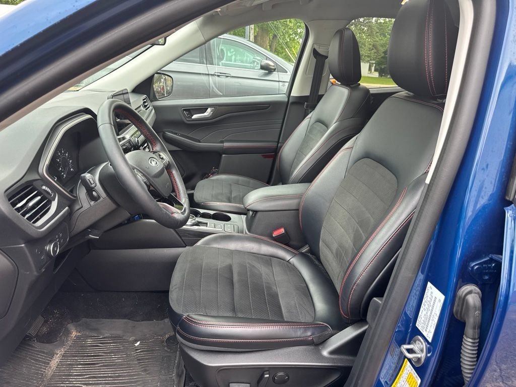 Certified 2022 Ford Escape SEL w/ SEL Stealth AWD Package image 6