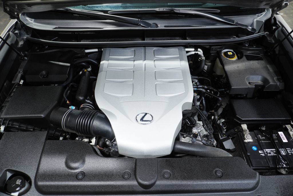 Used 2022 Lexus GX 460 Premium w/ Accessory Package AWD/4WD image 11