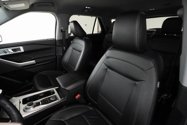 Used 2022 Ford Explorer Limited w/ Equipment Group 301A image 12