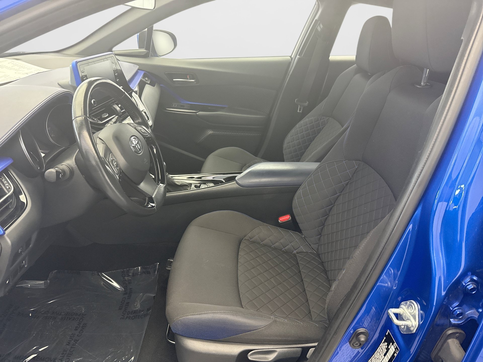 Used 2021 Toyota C-HR XLE FWD image 11