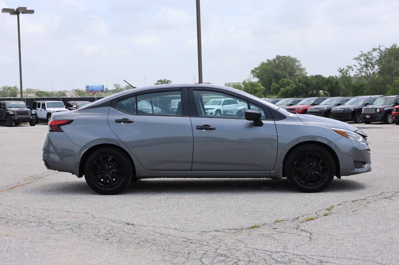 Used 2025 Nissan Versa S w/ Trunk Package FWD image 7