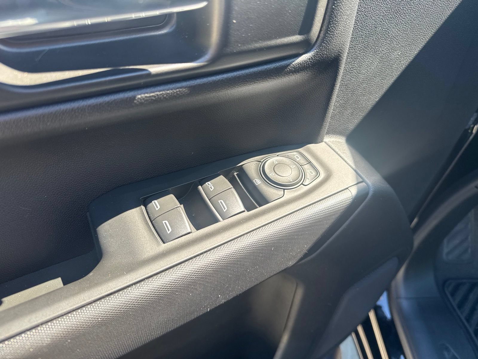 New 2026 Chevrolet Silverado 1500 Custom w/ Turbomax Blackout Package AWD/4WD image 15