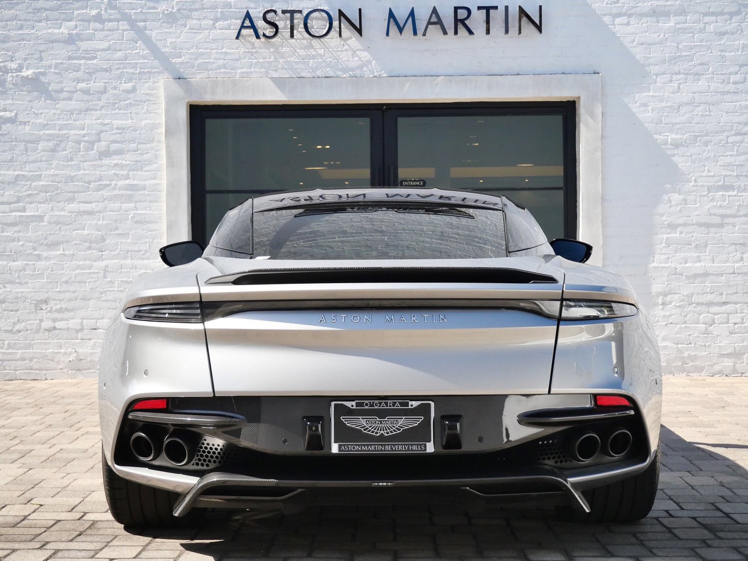 Used 2023 Aston Martin DBS Coupe RWD image 18