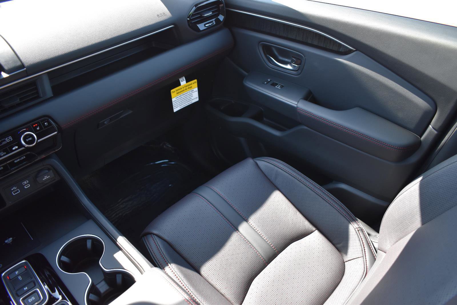 New 2025 Honda Pilot Black Edition image 24