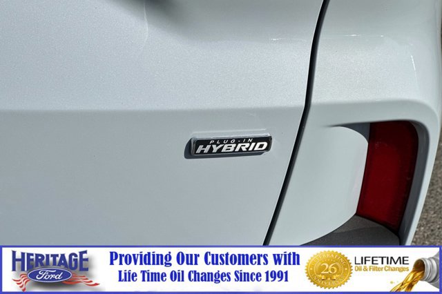 New 2025 Ford Escape SE w/ Class II Trailer Tow Package image 27