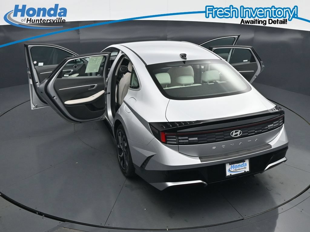 Used 2025 Hyundai Sonata SEL FWD image 41