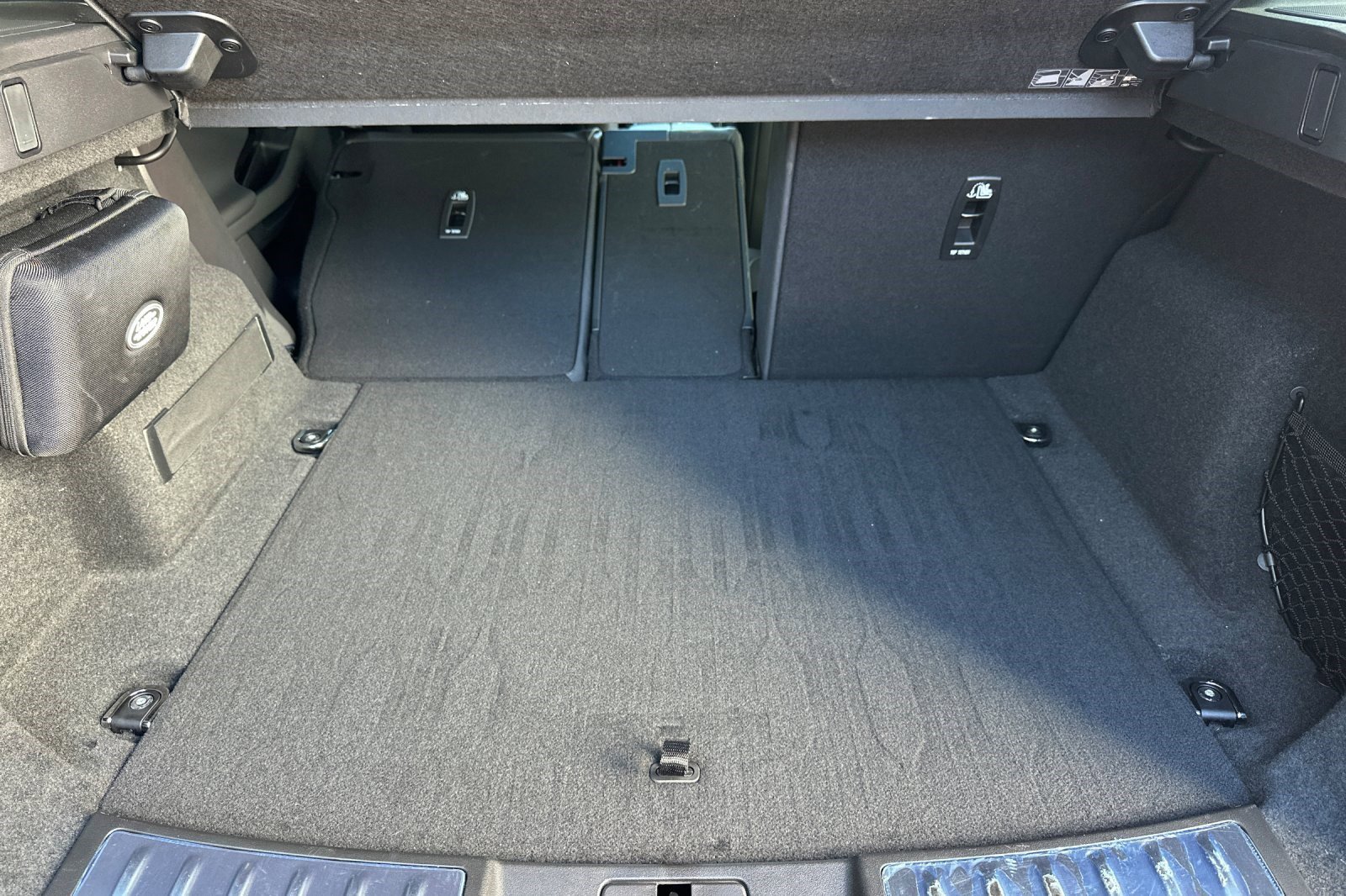 Certified 2024 Land Rover Range Rover Evoque Dynamic SE image 33