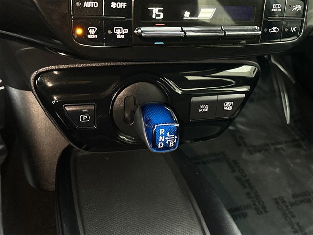 Certified 2022 Toyota Prius LE image 24
