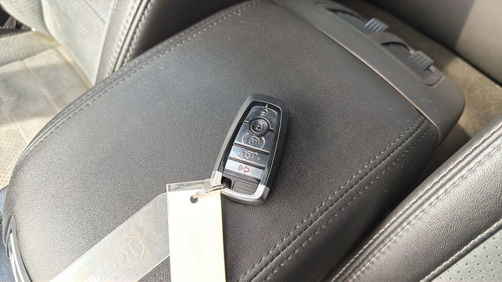 Used 2015 Ford Taurus SHO w/ Technology Package AWD/4WD image 41