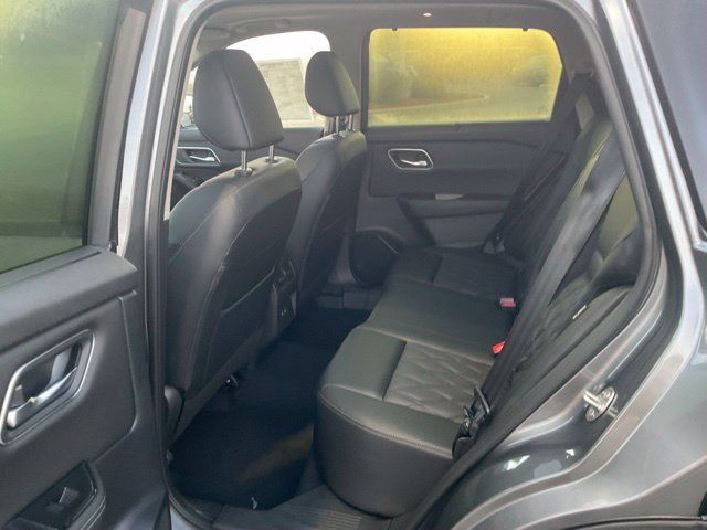 New 2026 Nissan Rogue Platinum AWD/4WD image 14
