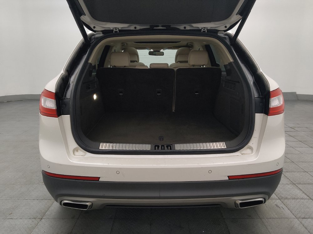 Used 2017 Lincoln MKX Reserve w/ Luxury Package FWD image 29