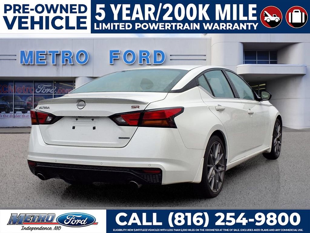 Used 2024 Nissan Altima 2.0 SR FWD image 3