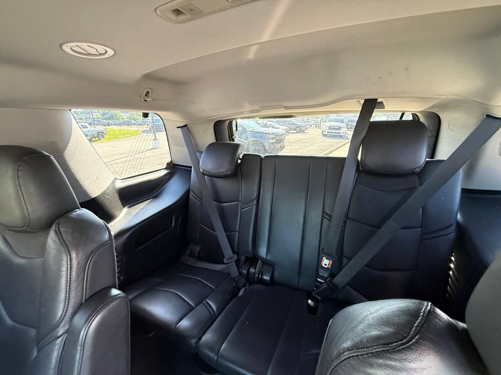 Used 2019 Cadillac Escalade Luxury AWD/4WD image 26