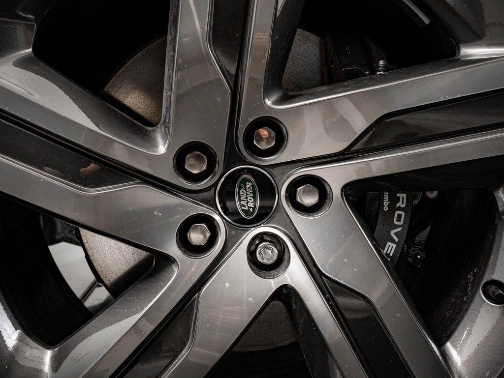 New 2026 Land Rover Discovery Limited Edition image 8