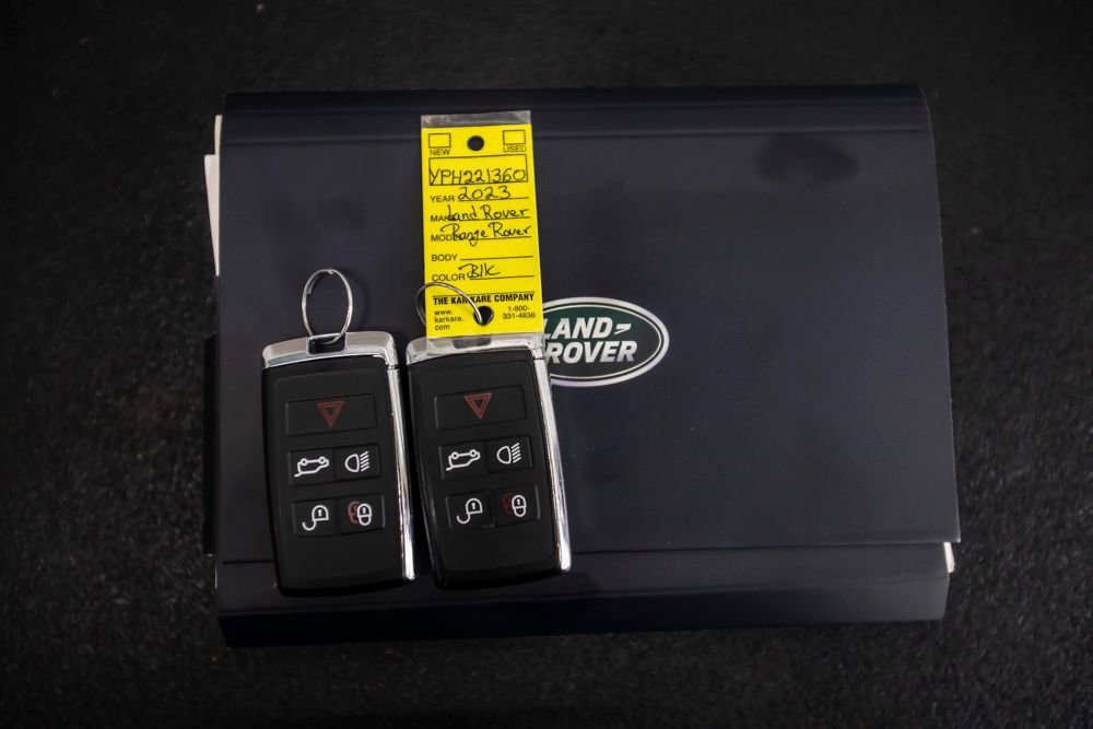 Used 2023 Land Rover Range Rover Evoque SE image 44