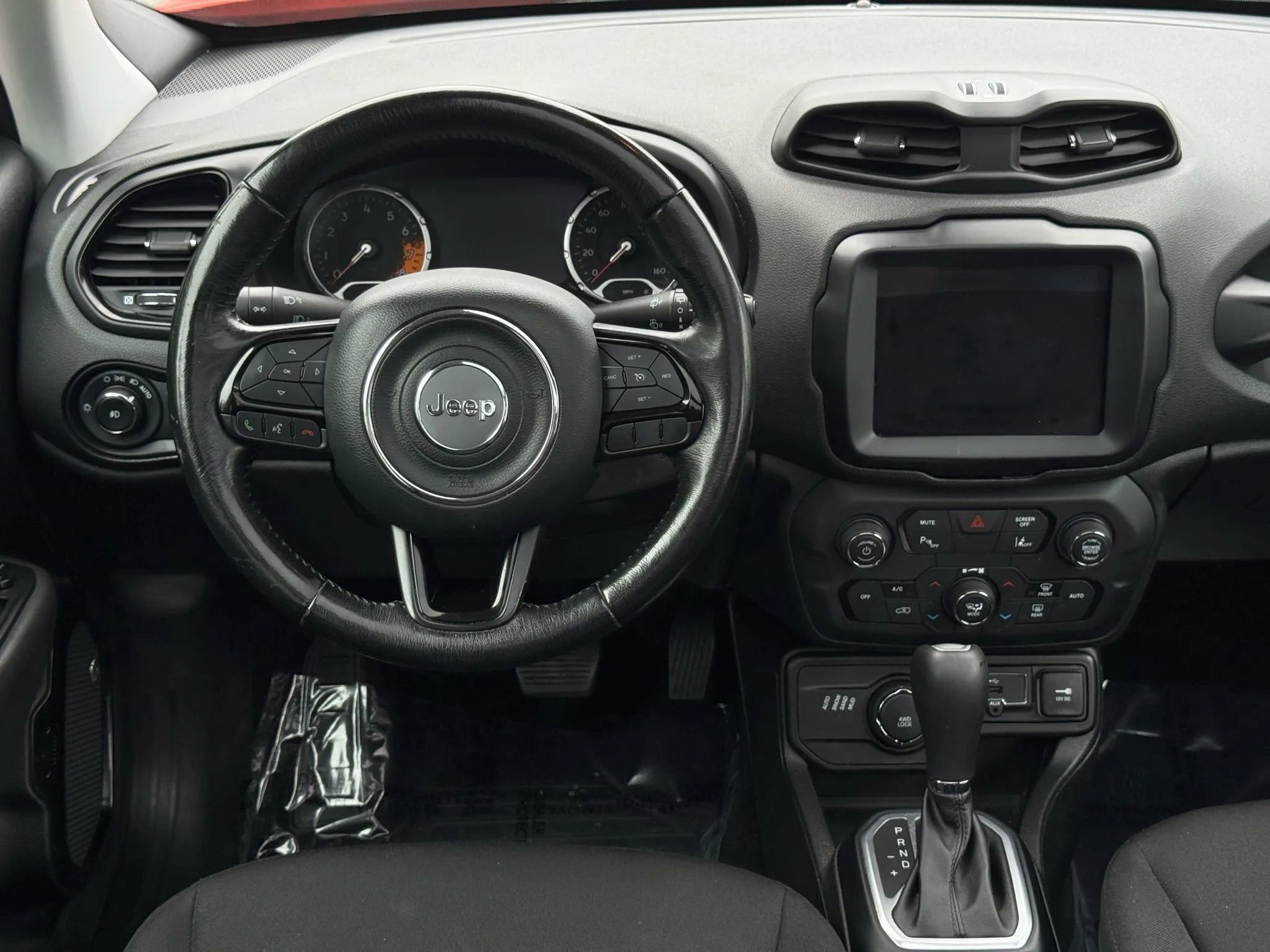Used 2018 Jeep Renegade Altitude w/ UConnect 8.4 Nav Group image 29