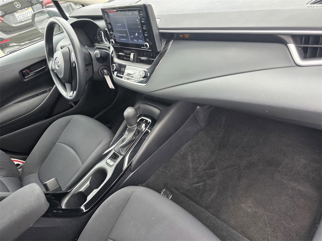 Used 2022 Toyota Corolla LE image 21