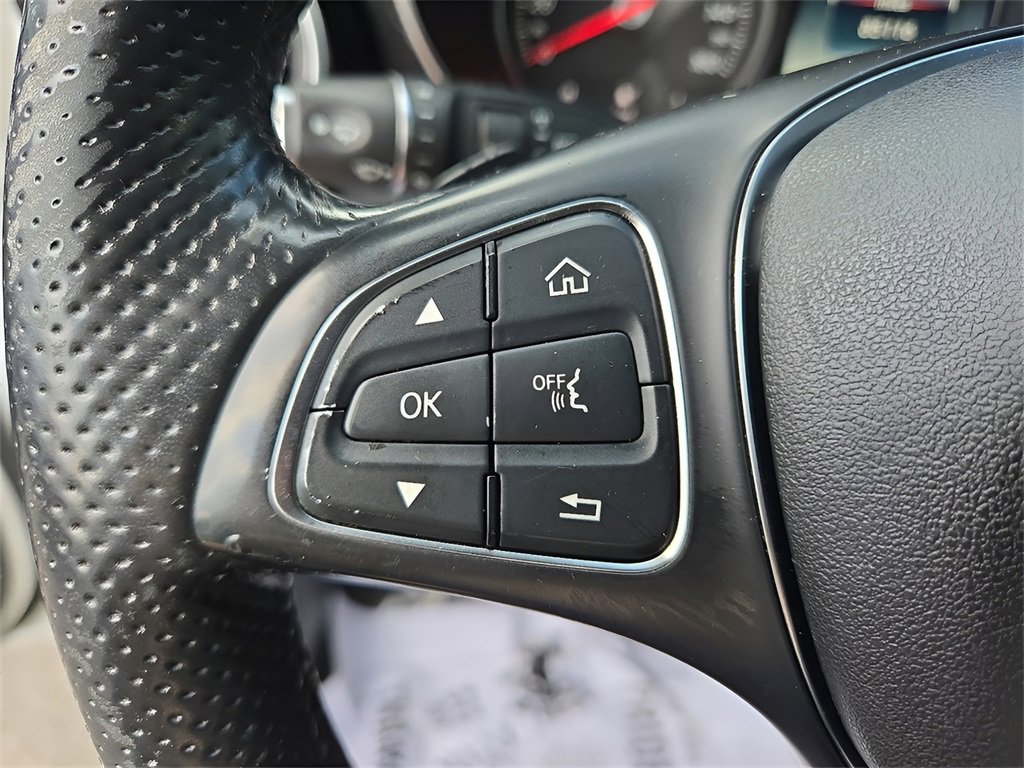 Used 2019 Mercedes-Benz GLC 300 4MATIC image 19